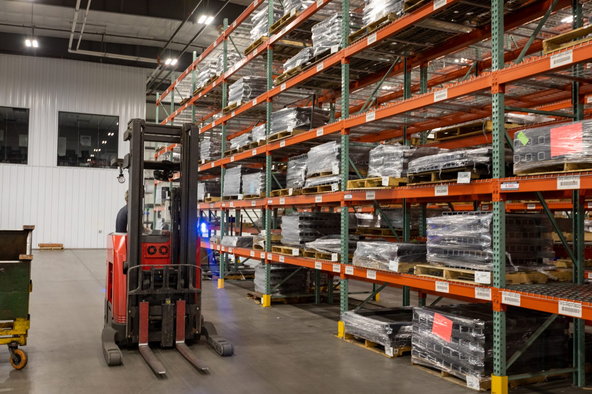 Warehouse Distribution Center Forklift Racks